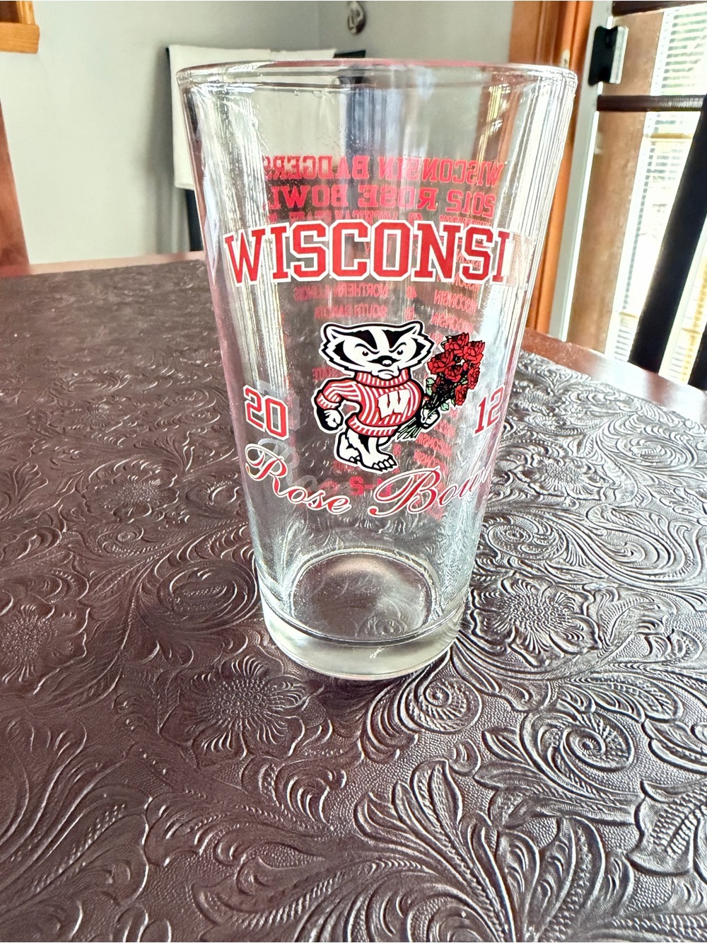 Wisconsin Rose Bowl 2012 Bucky Badger Pint Glass - Red & White
